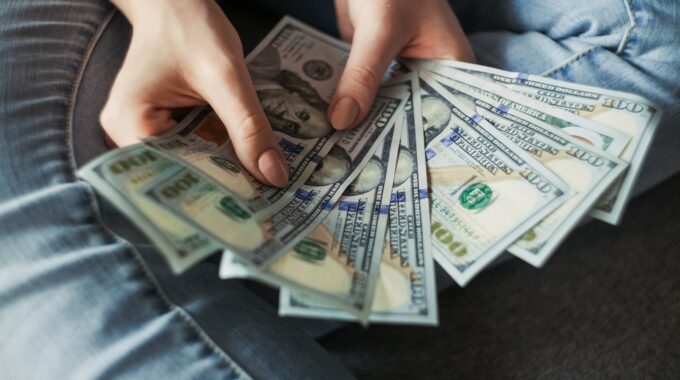 Comparing Low-Interest Personal Loans: Tips for Choosing the Right Loan for You