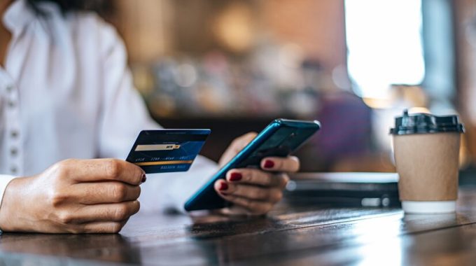 The Digital Revolution in Personal Finance: Navigating the New Landscape of Online Banking