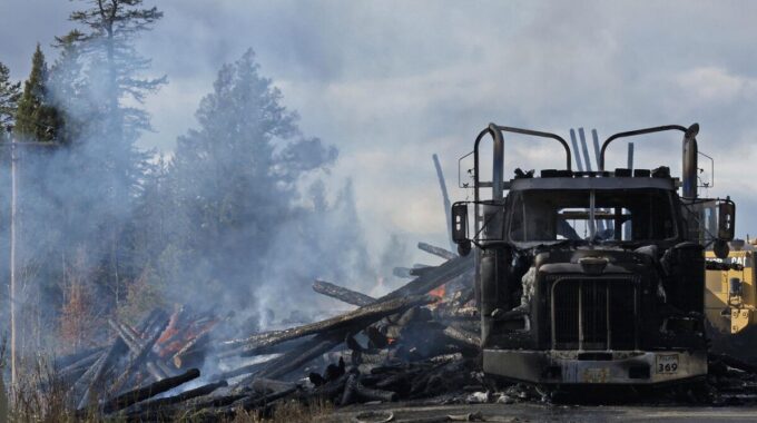 From Impact to Empowerment: Legal Guidance Through the Labyrinth of Truck Accident Claims