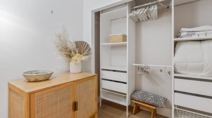 Transform Your Bedroom with Personalized Closet Solutions