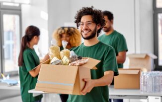 Why Giving Back Is Good for Mental Health