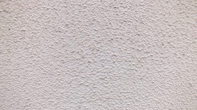 How to Choose the Right Plastering Materials for Durability